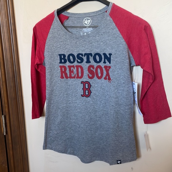 NEW Women’s RedSox Baseball  Tee! Small - Picture 2 of 6
